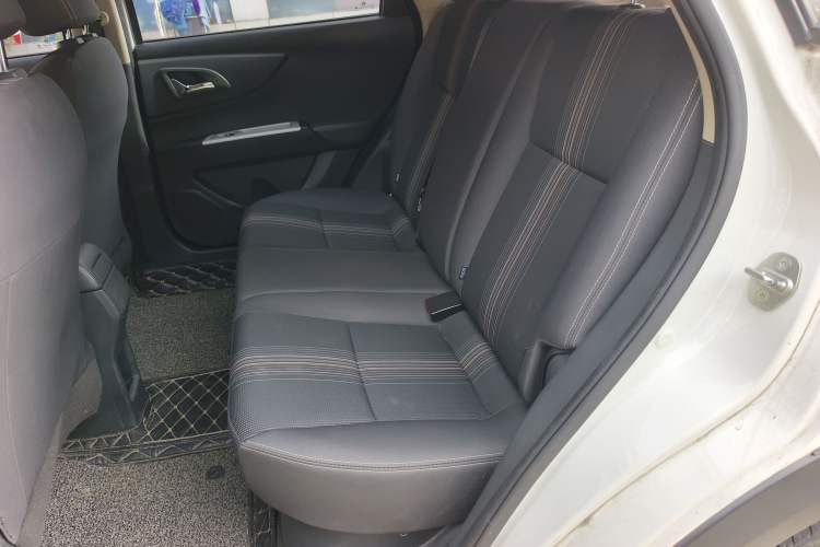 Used Dongfeng Aeolus AX3 2016 1.5L Automatic Shangkue Model Left Rear Seat