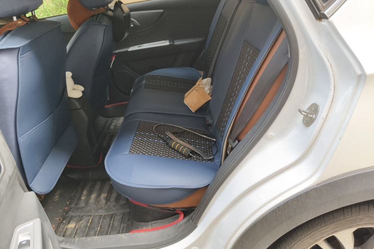 Used Dongfeng Aeolus AX3 2016 1.5L Automatic ZhiKu Model Left Rear Seat