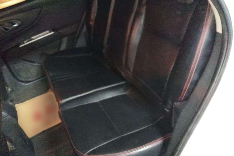 Used Dongfeng Aeolus AX3 2016 1.5L Automatic Shangkue Model Left Rear Seat