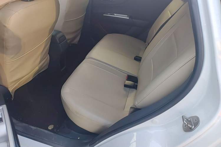 Used Dongfeng Aeolus AX3 2016 1.5L Manual ZhiKu Model Left Rear Seat