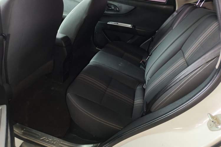Used Dongfeng Aeolus AX3 2016 1.5L Automatic Shangkue Model Left Rear Seat