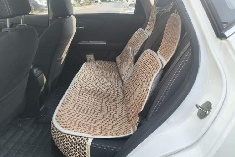 Used Dongfeng Aeolus AX3 2016 1.5L Automatic Zunku Model Left Rear Seat
