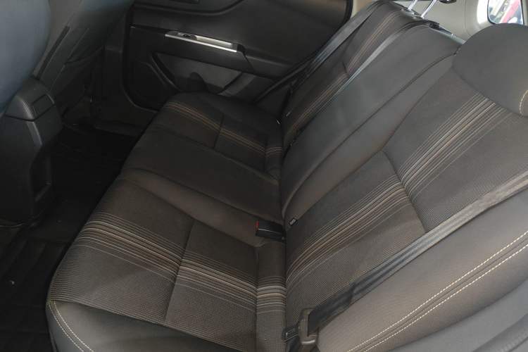 Used Dongfeng Aeolus AX3 2016 1.5L Automatic Zunku Model Left Rear Seat