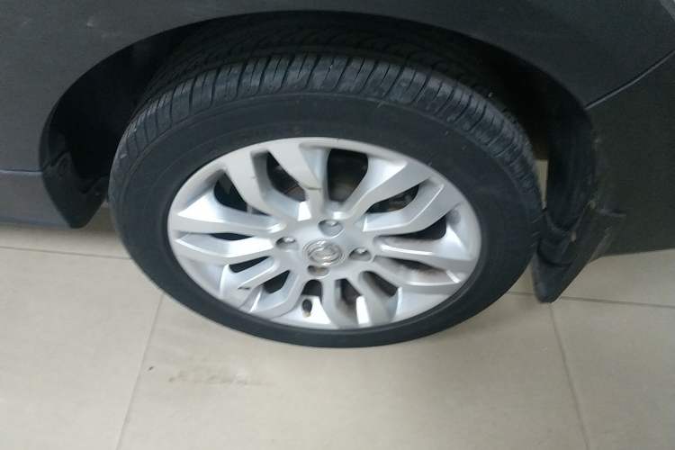 Used Dongfeng Aeolus AX3 2016 1.5L Automatic Shangkue Model Left Rear Wheel Hub