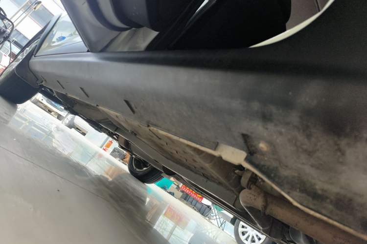 Used Dongfeng Aeolus AX3 2016 1.5L Manual ZhiKu Model Left Side Sill