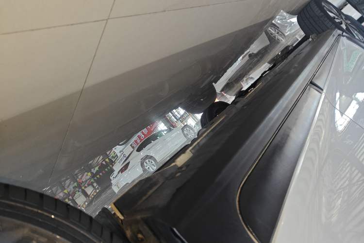 Used Dongfeng Aeolus AX3 2016 1.5L Automatic Zunku Model Left Side Sill