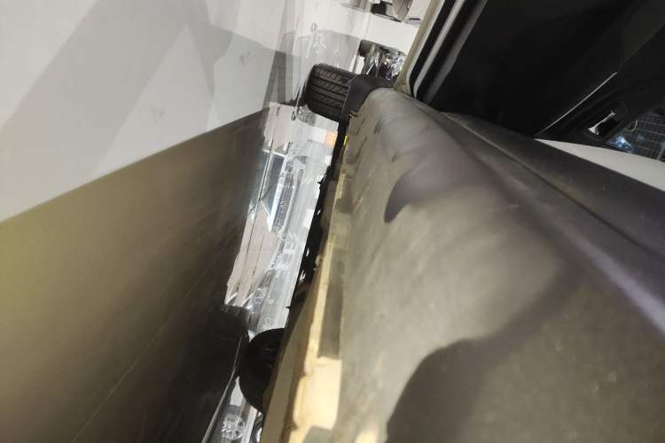 Used Dongfeng Aeolus AX3 2016 1.5L Automatic Zunku Model Left Side Sill