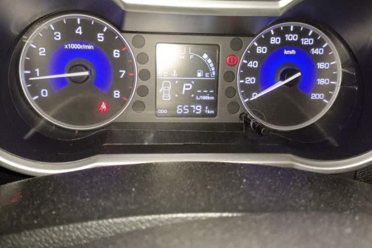 Used Dongfeng Aeolus AX3 2016 1.5L Automatic Zunku Model Odometer Close Up
