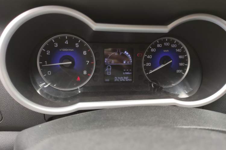 Used Dongfeng Aeolus AX3 2016 1.5L Manual ZhiKu Model Odometer Close Up