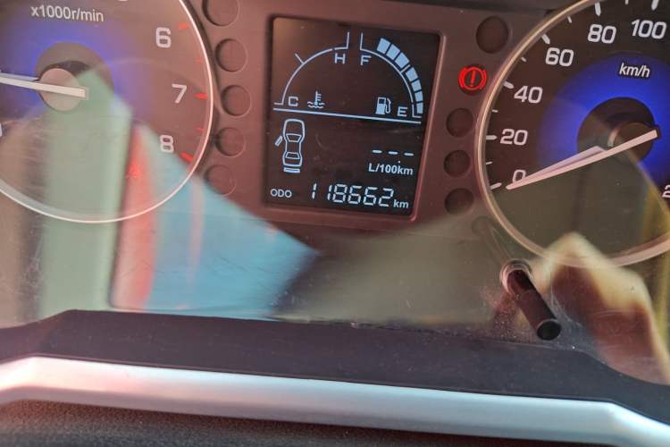Used Dongfeng Aeolus AX3 2016 1.5L Manual Shangkue Model Odometer Close Up