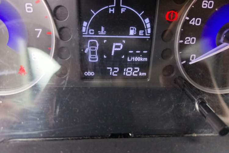 Used Dongfeng Aeolus AX3 2016 1.5L Automatic Shangkue Model Odometer Close Up