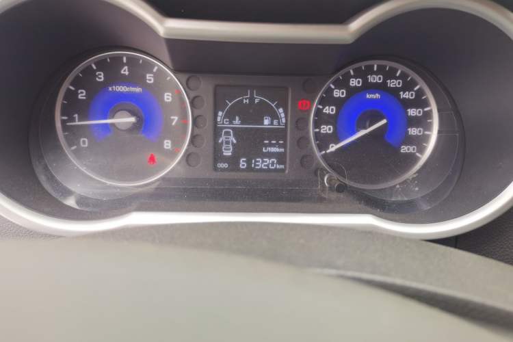Used Dongfeng Aeolus AX3 2016 1.5L Manual ZhiKu Model Odometer Close Up