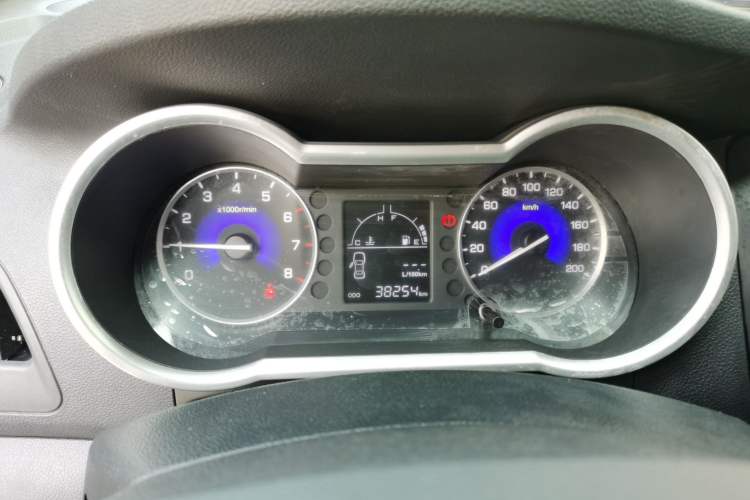 Used Dongfeng Aeolus AX3 2016 1.5L Manual Shangkue Model Odometer Close Up