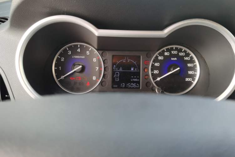 Used Dongfeng Aeolus AX3 2016 1.5L Manual ZhiKu Model Odometer Close Up