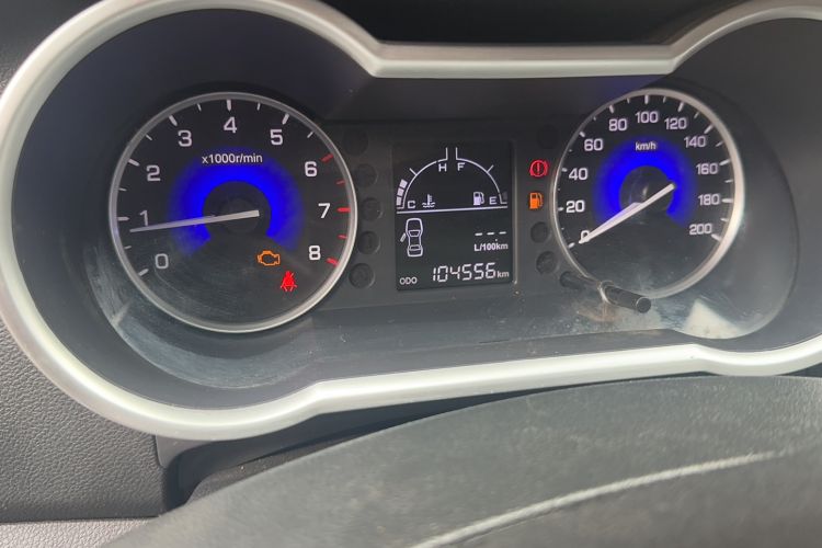 Used Dongfeng Aeolus AX3 2016 1.5L Manual ZhiKu Model Odometer Close Up