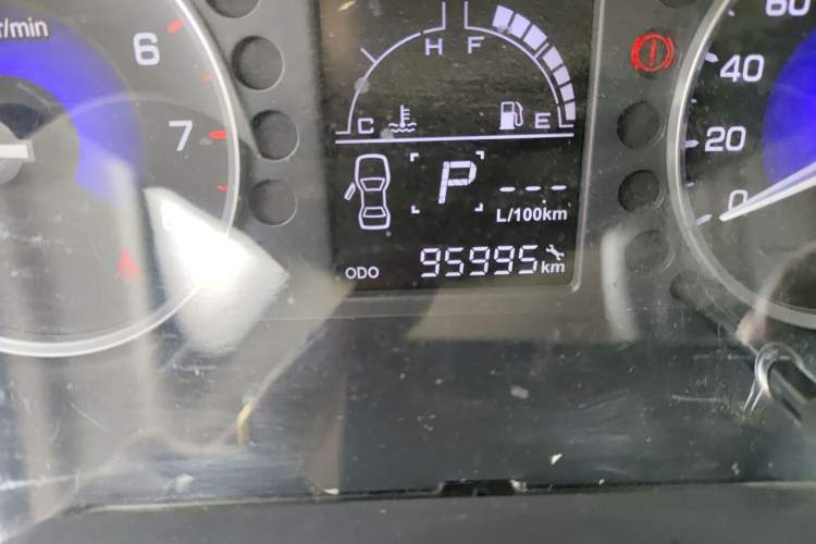 Used Dongfeng Aeolus AX3 2016 1.5L Automatic Zunku Model Odometer Close Up