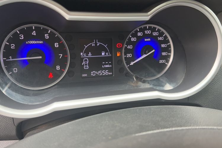 Used Dongfeng Aeolus AX3 2016 1.5L Manual ZhiKu Model Odometer Close Up