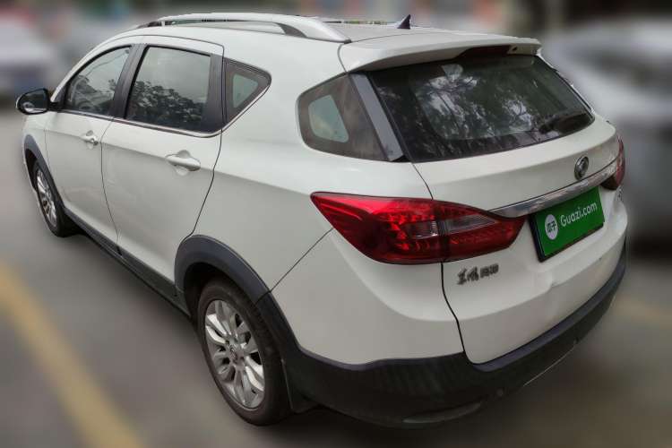 Used Dongfeng Aeolus AX3 2016 1.5L Manual ZhiKu Model Rear Left 45 Deg