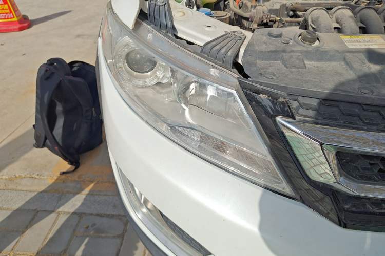 Used Dongfeng Aeolus AX3 2016 1.5L Manual Shangkue Model Right Front Headlight