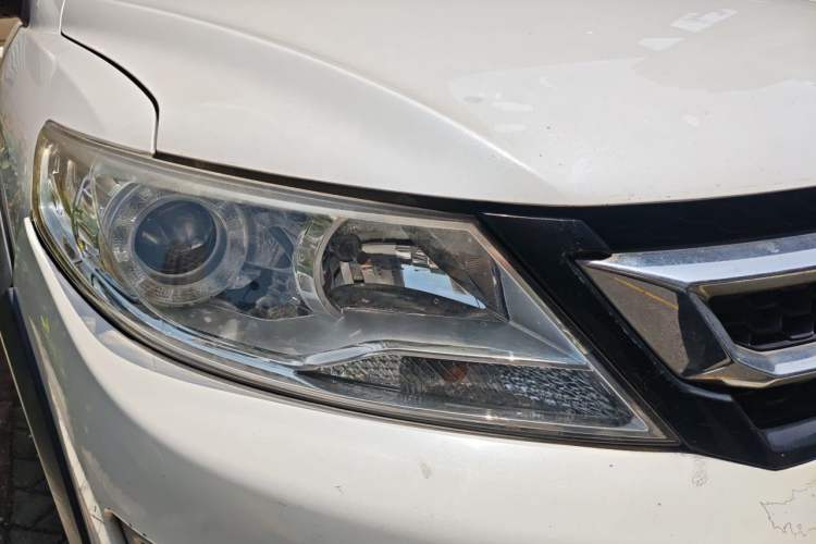 Used Dongfeng Aeolus AX3 2016 1.5L Automatic ZhiKu Model Right Front Headlight