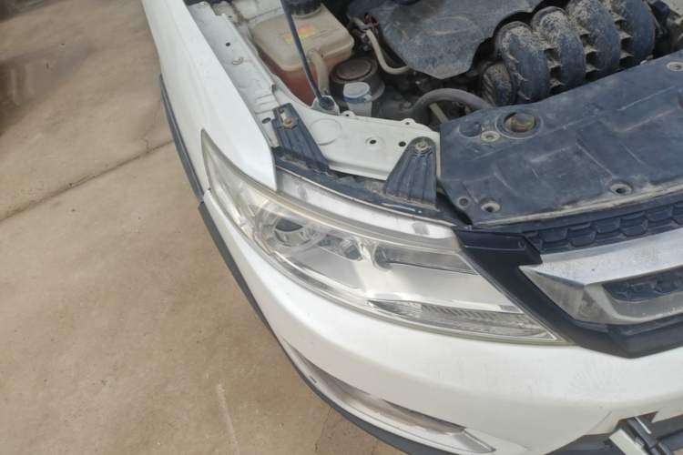 Used Dongfeng Aeolus AX3 2016 1.5L Manual Shangkue Model Right Front Headlight