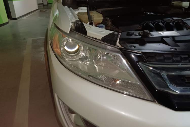 Used Dongfeng Aeolus AX3 2016 1.5L Automatic Shangkue Model Right Front Headlight
