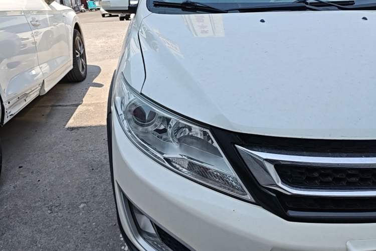 Used Dongfeng Aeolus AX3 2016 1.5L Manual Shangkue Model Right Front Headlight