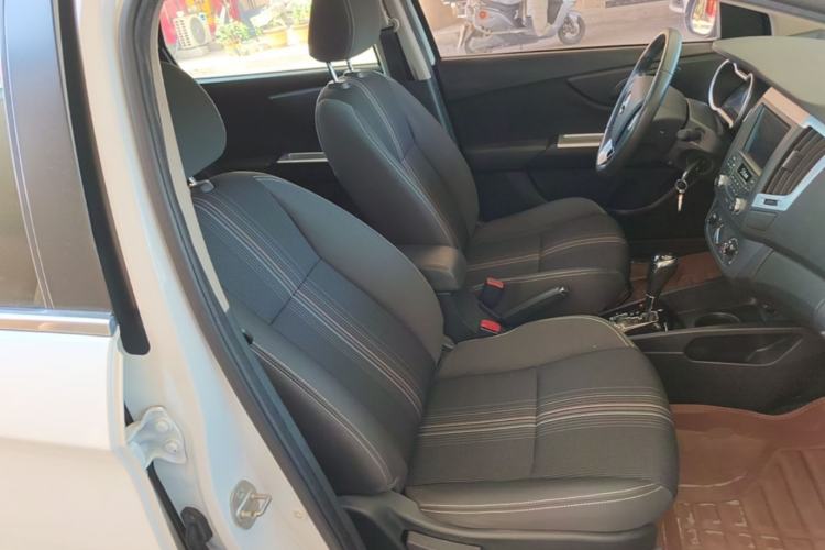 Used Dongfeng Aeolus AX3 2016 1.5L Automatic ZhiKu Model Right Front Seat