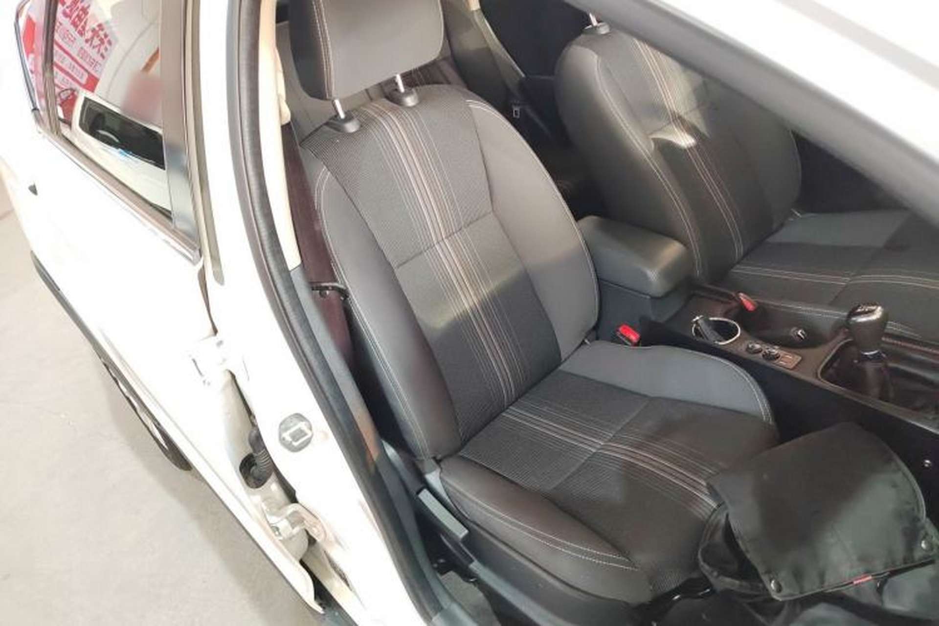 Used Dongfeng Aeolus AX3 2016 1.5L Manual ZhiKu Model Right Front Seat