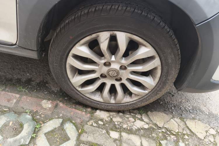 Used Dongfeng Aeolus AX3 2016 1.5L Manual ZhiKu Model Right Front Wheel Hub
