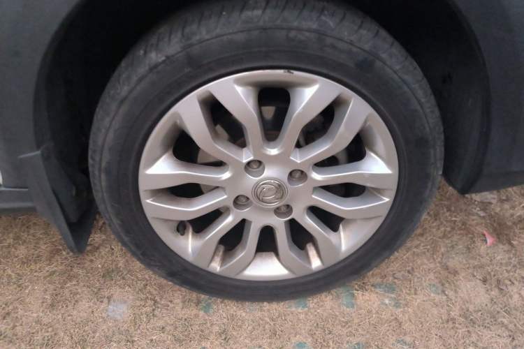 Used Dongfeng Aeolus AX3 2016 1.5L Manual Shangkue Model Right Front Wheel Hub