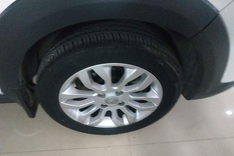 Used Dongfeng Aeolus AX3 2016 1.5L Automatic Shangkue Model Right Front Wheel Hub