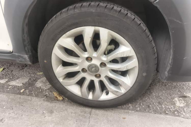 Used Dongfeng Aeolus AX3 2016 1.5L Manual ZhiKu Model Right Front Wheel Hub