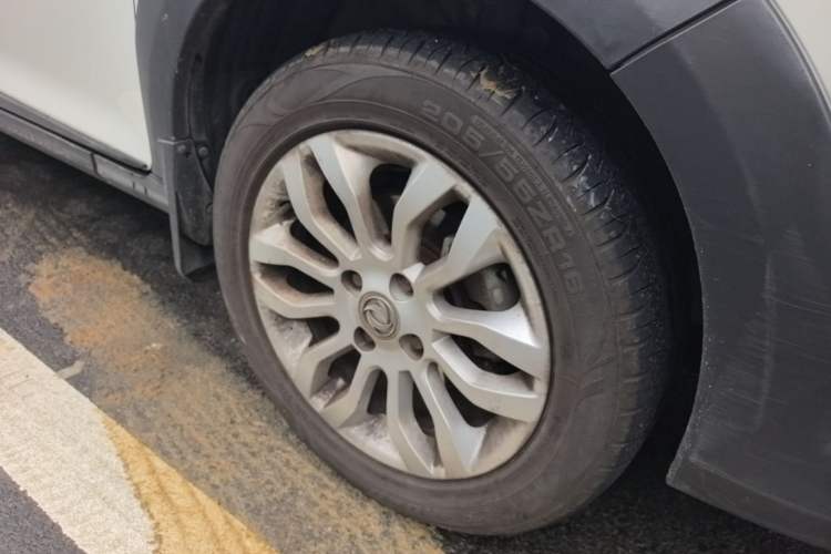 Used Dongfeng Aeolus AX3 2016 1.5L Automatic Shangkue Model Right Front Wheel Hub