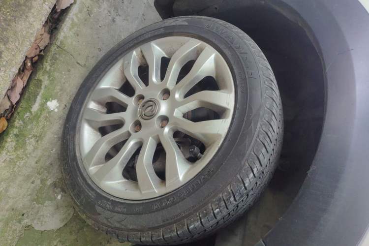 Used Dongfeng Aeolus AX3 2016 1.5L Manual Shangkue Model Right Front Wheel Hub