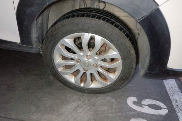 Used Dongfeng Aeolus AX3 2016 1.5L Automatic Shangkue Model Right Front Wheel Hub