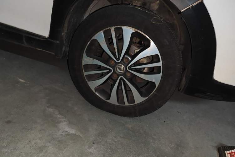 Used Dongfeng Aeolus AX3 2016 1.5L Automatic Zunku Model Right Front Wheel Hub