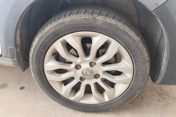 Used Dongfeng Aeolus AX3 2016 1.5L Manual Shangkue Model Right Front Wheel Hub