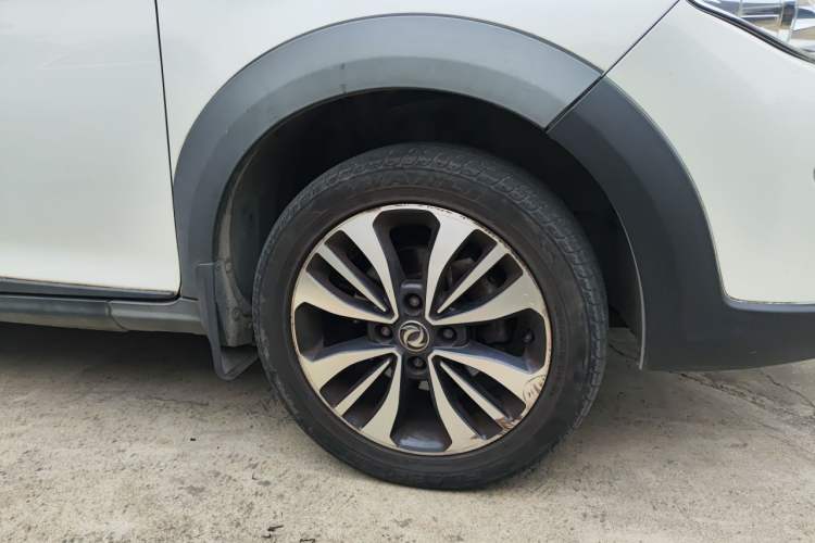 Used Dongfeng Aeolus AX3 2016 1.5L Automatic Zunku Model Right Front Wheel Hub