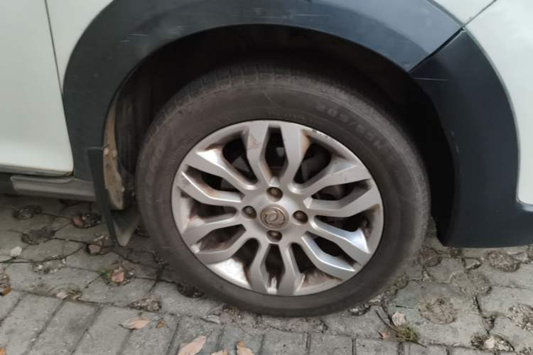 Used Dongfeng Aeolus AX3 2016 1.5L Automatic Shangkue Model Right Front Wheel Hub