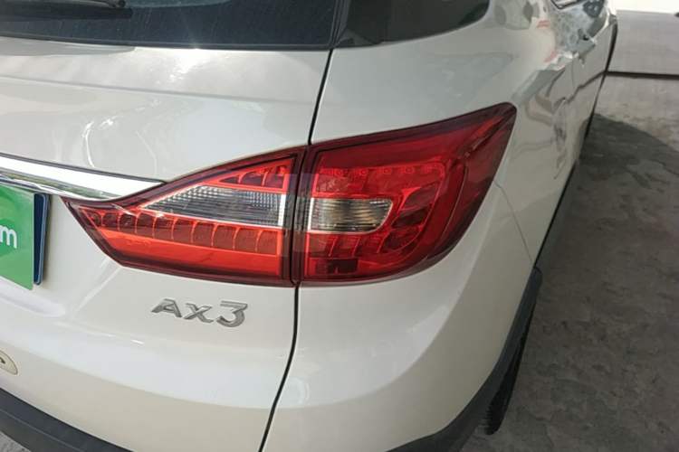 Used Dongfeng Aeolus AX3 2016 1.5L Automatic Zunku Model Right Rear Taillight