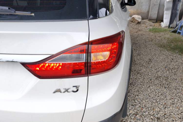 Used Dongfeng Aeolus AX3 2016 1.5L Automatic Shangkue Model Right Rear Taillight
