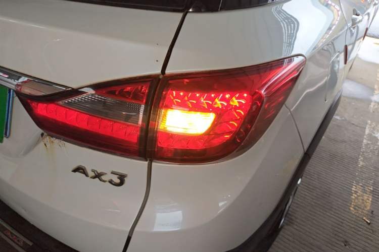 Used Dongfeng Aeolus AX3 2016 1.5L Automatic Shangkue Model Right Rear Taillight