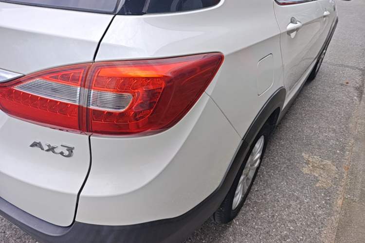 Used Dongfeng Aeolus AX3 2016 1.5L Automatic Shangkue Model Right Rear Taillight