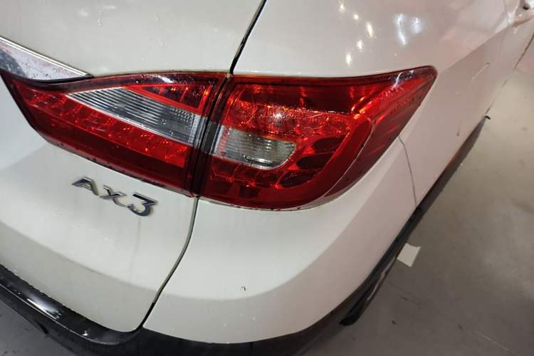 Used Dongfeng Aeolus AX3 2016 1.5L Automatic Shangkue Model Right Rear Taillight