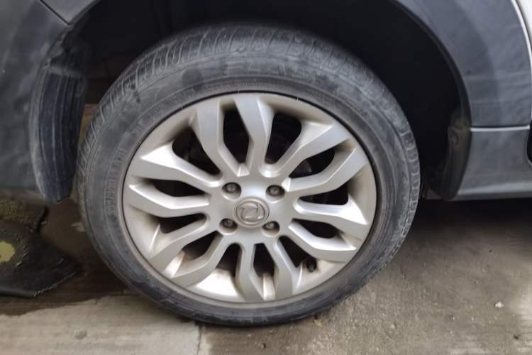 Used Dongfeng Aeolus AX3 2016 1.5L Manual ZhiKu Model Right Rear Wheel Hub