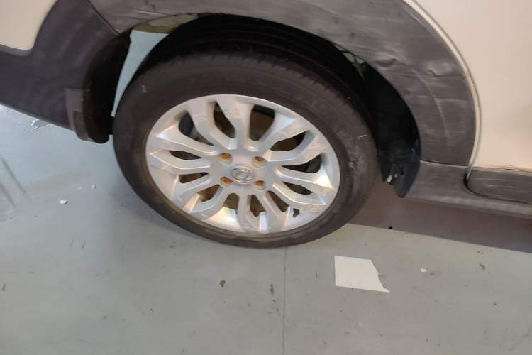 Used Dongfeng Aeolus AX3 2016 1.5L Automatic Shangkue Model Right Rear Wheel Hub
