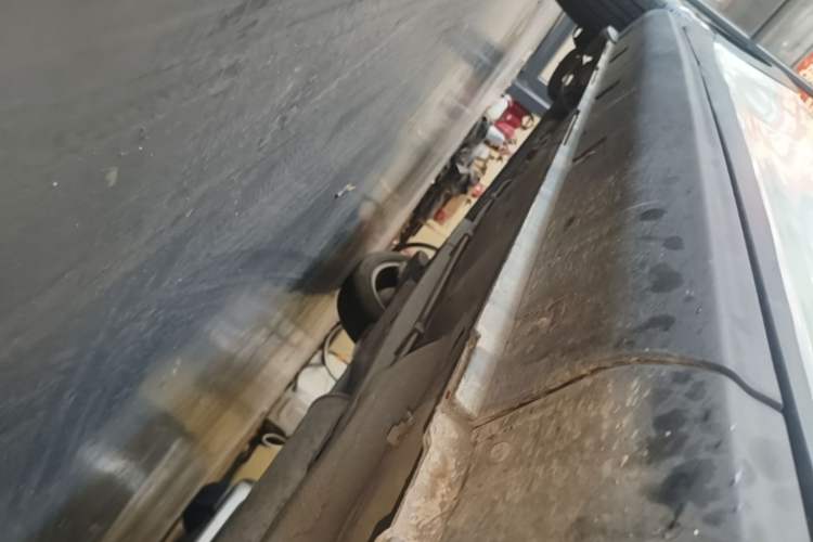 Used Dongfeng Aeolus AX3 2016 1.5L Automatic Shangkue Model Right Side Sill
