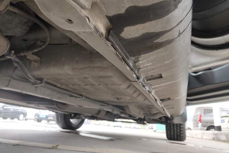 Used Dongfeng Aeolus AX3 2016 1.5L Automatic Shangkue Model Right Side Sill