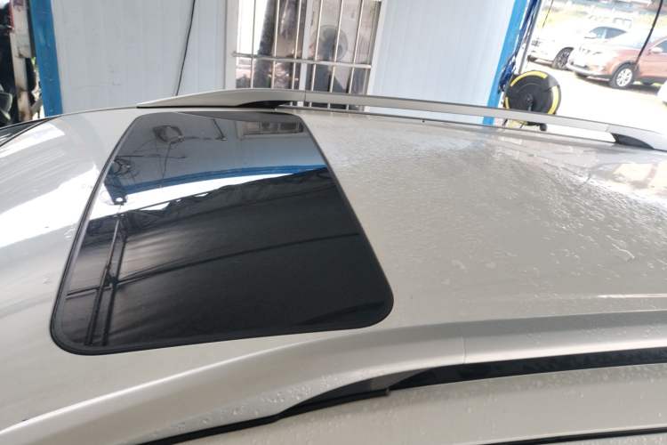 Used Dongfeng Aeolus AX3 2016 1.5L Automatic ZhiKu Model Roof